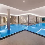 Traube Am 4*