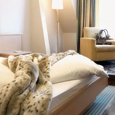 Traube Am Hotel